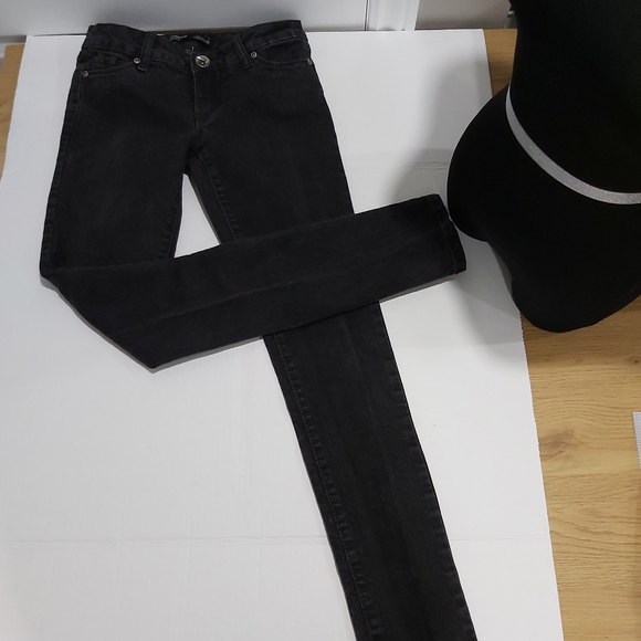 London black jeans. Size: 1 - Picture 3 of 10